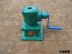 侧摇式启闭机